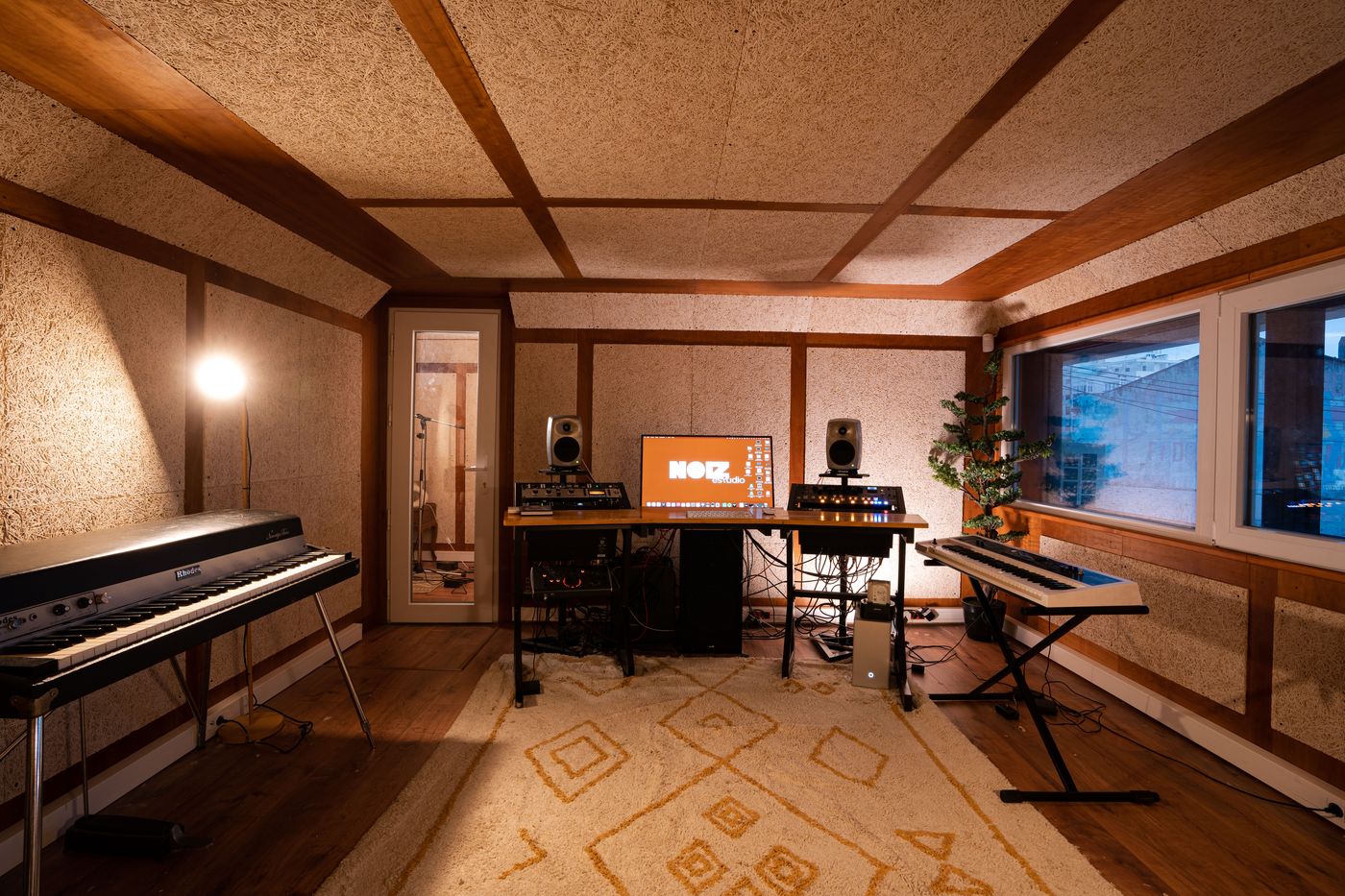 NOIZ Sala A